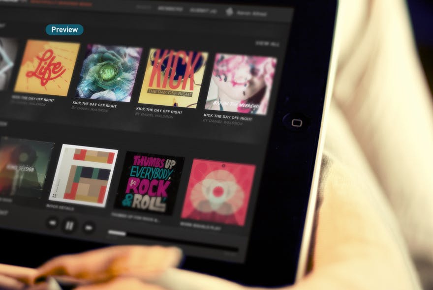 移动网站设计iPad平板电脑屏幕演示样机 iPad Website App UI Mock-Up插图(9)