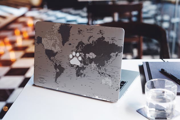 Macbook A面定制外观样机模板 MacBook Skin Mock-Up插图(4)