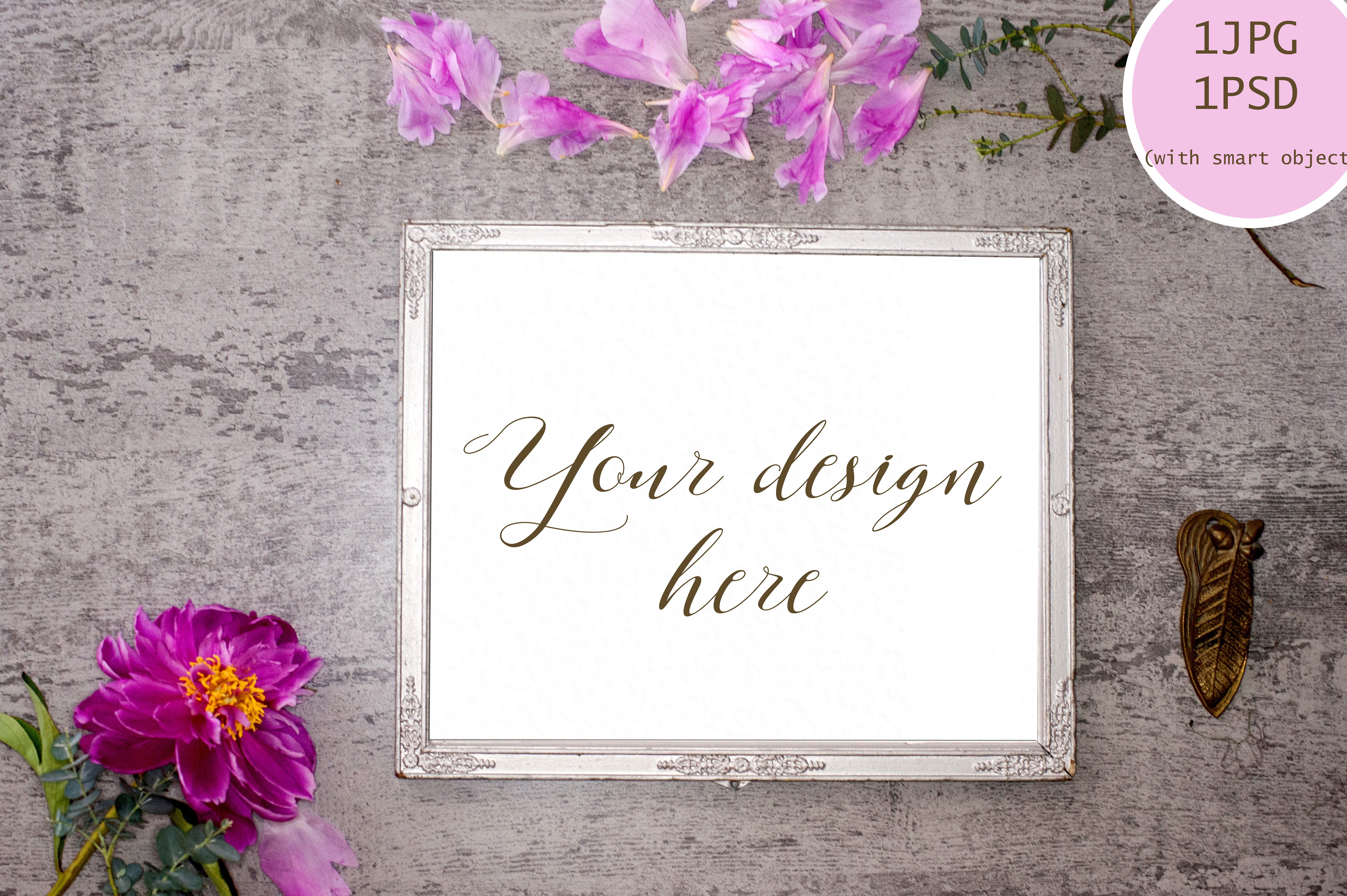 粉色牡丹装饰银色框架画框模板 Peony mock up.插图