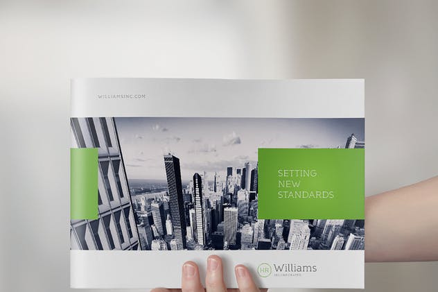 宣传画册设计样机模板 Landscape Brochure Mock-Up Set插图(6)