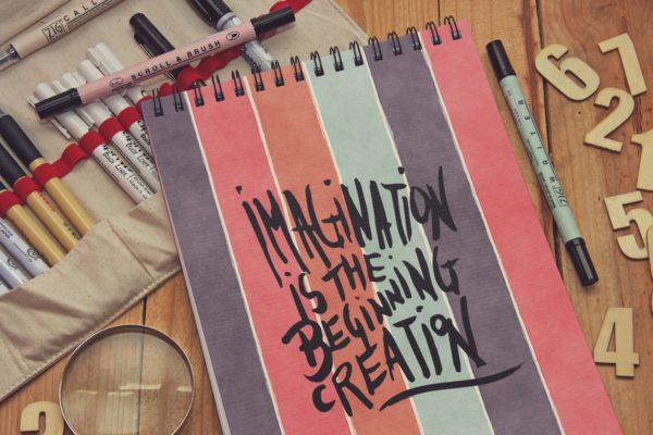 速写本封面艺术作品展示样机素材库精选模板 Sketchbook Zoom