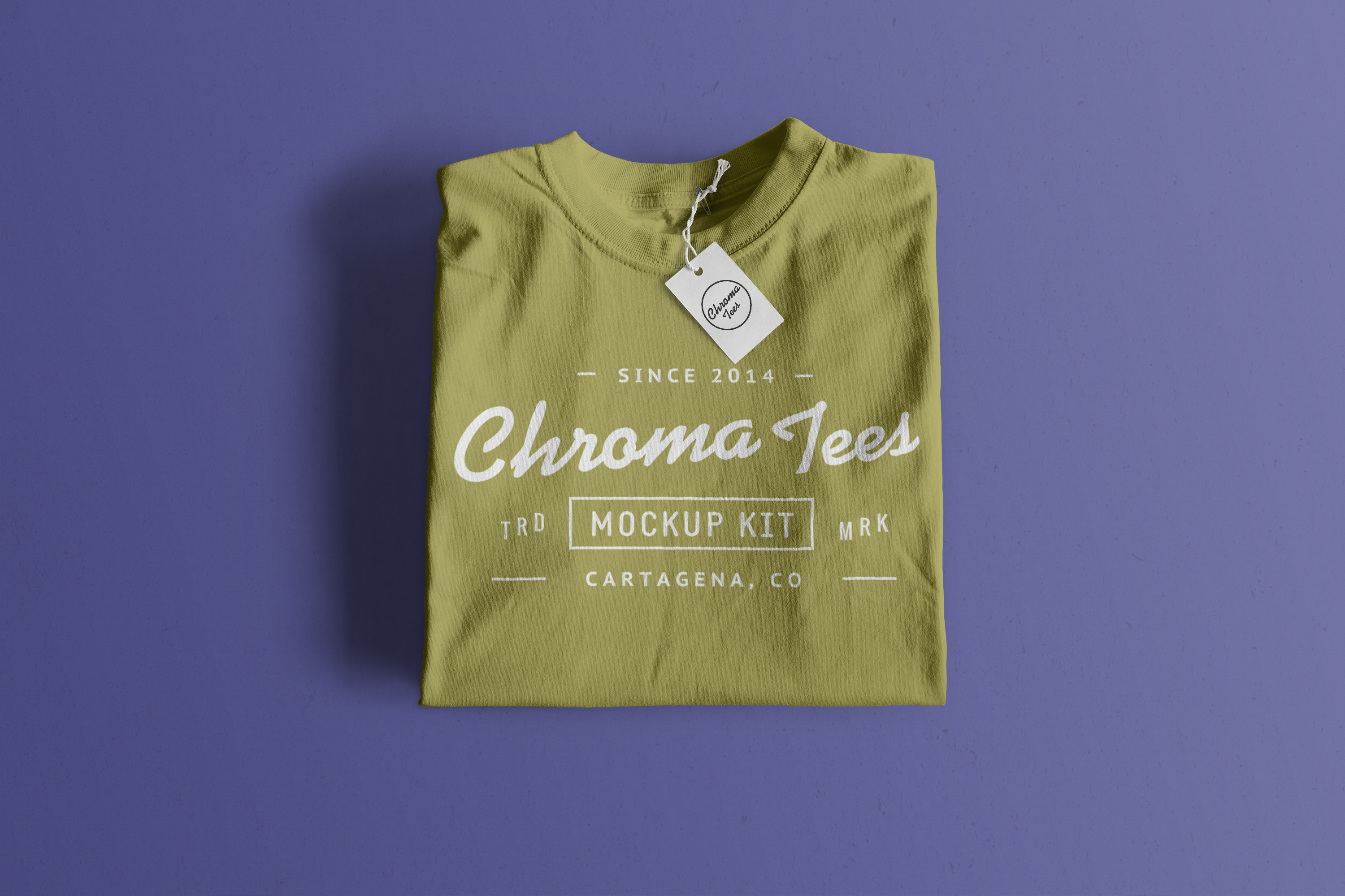 折叠T恤胸前印花图案设计样机模板01 Folded T-Shirt Mockup 01插图