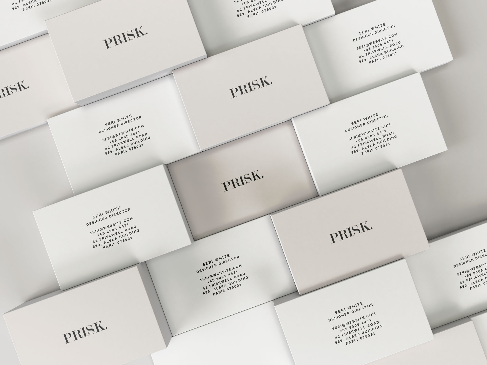 堆叠的商业名片展示样机插图