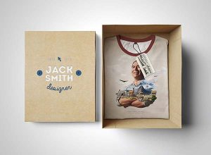 [免费]带盒子的精品T恤展示模型(Mockup)PSD下载