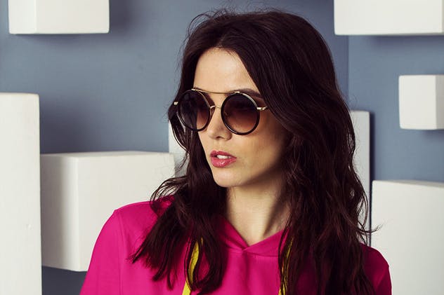 女性时尚休闲连帽衫服装样机 Female Hoodie Mockup插图(4)