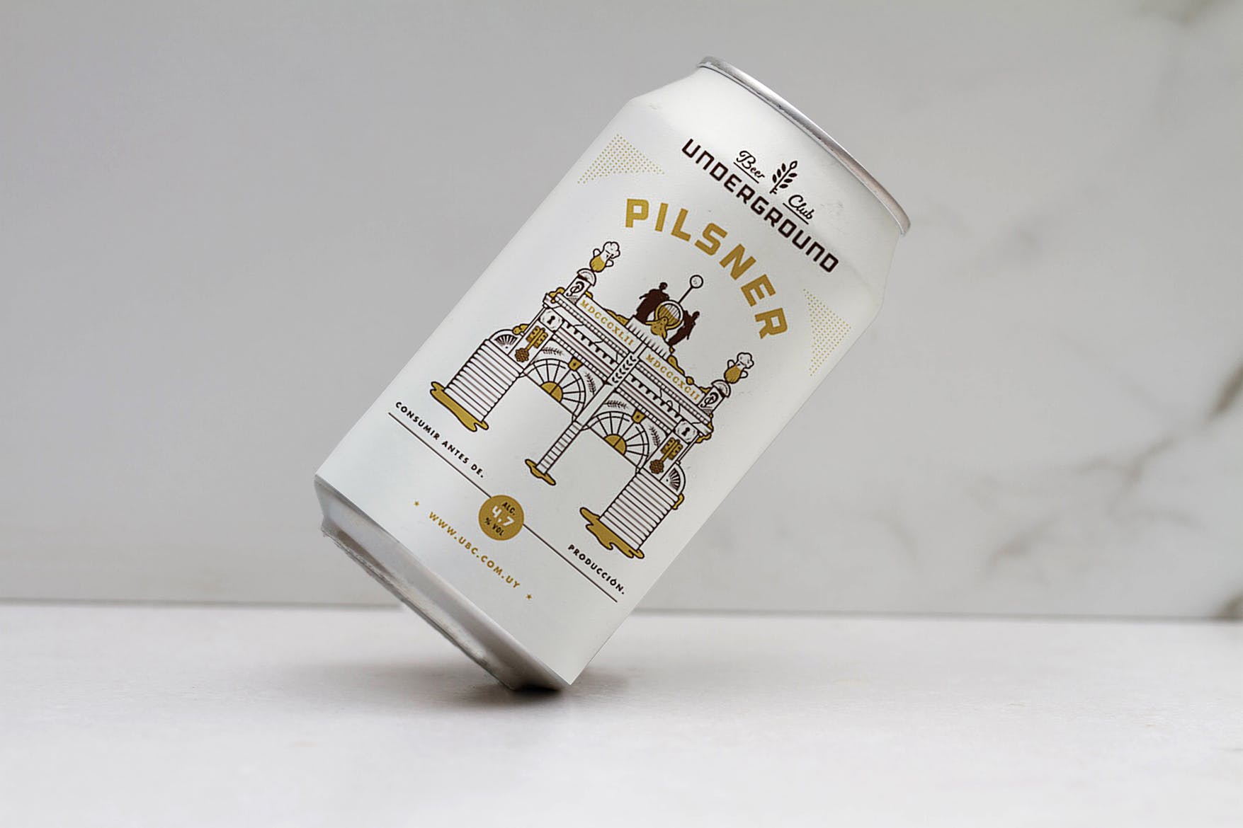 啤酒饮料易拉罐外观设计预览样机 Branding Can Mockup插图(3)