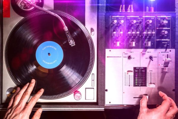 黑胶唱片&amp;专辑封面样机套装 Vinyl Record &amp; Album Cover Mock-ups – Party Pack