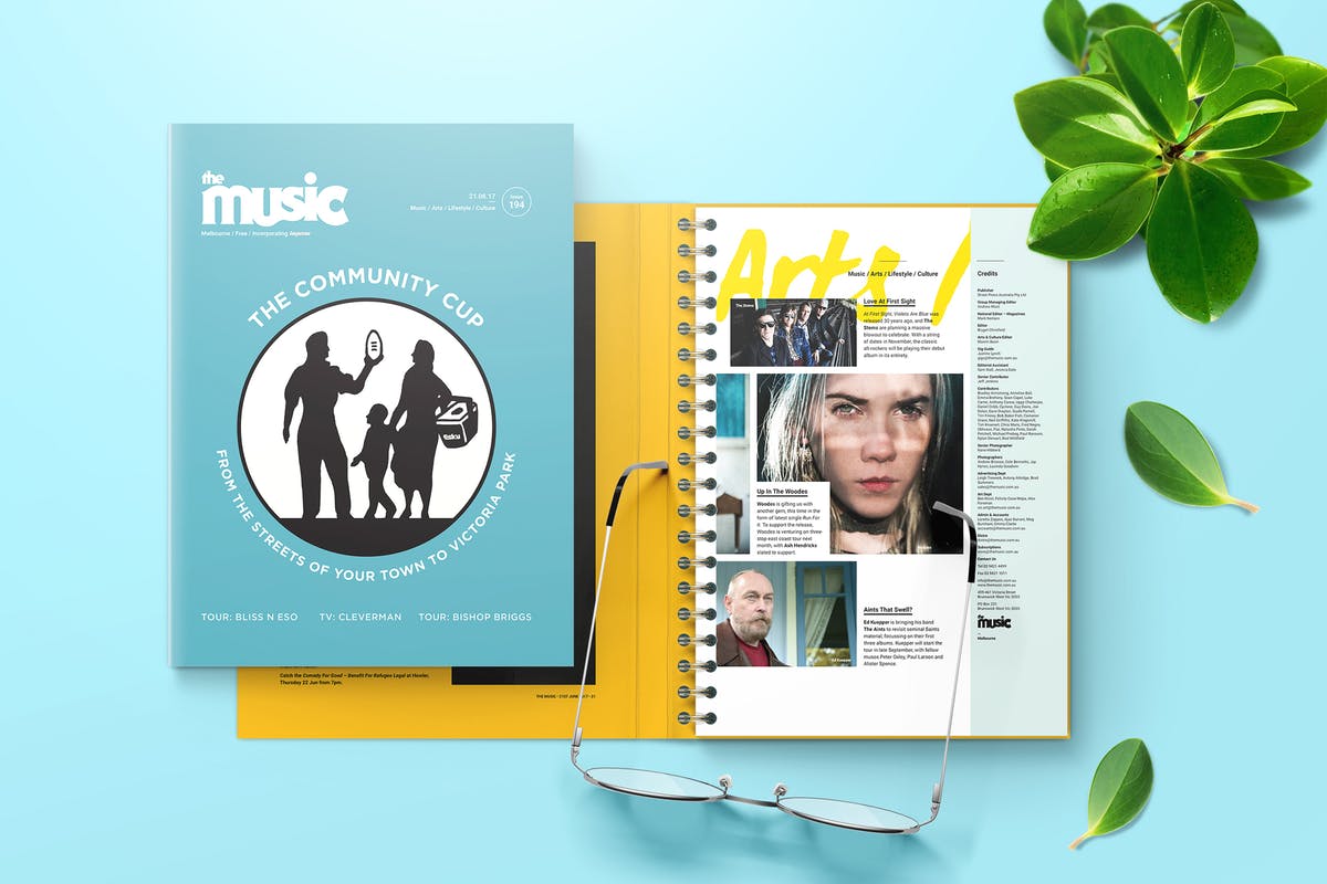 活页精装封面记事本笔记本样机 Spiral Hardbound Book With Folder Cover Mockups插图