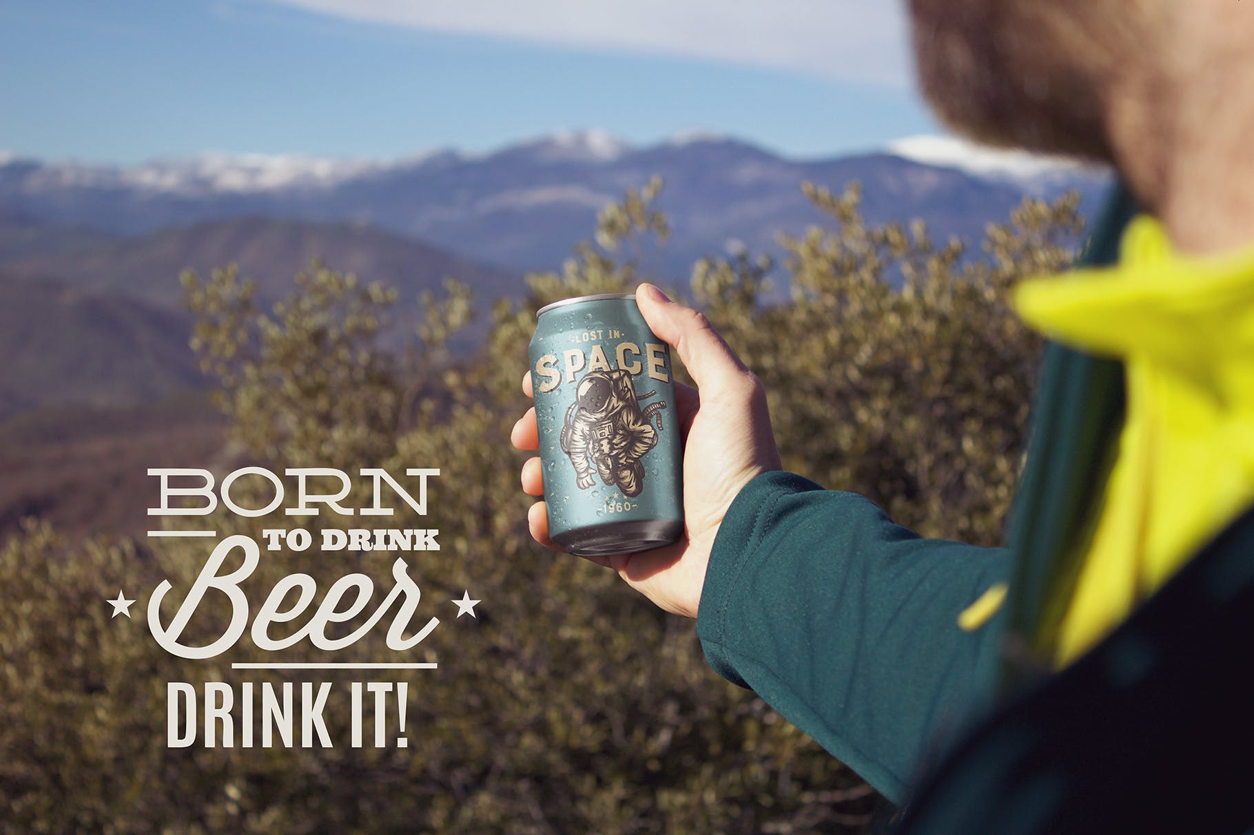 户外背景啤酒易拉罐外观效果图素材库精选 Perspective Beer Can Mockup插图(1)