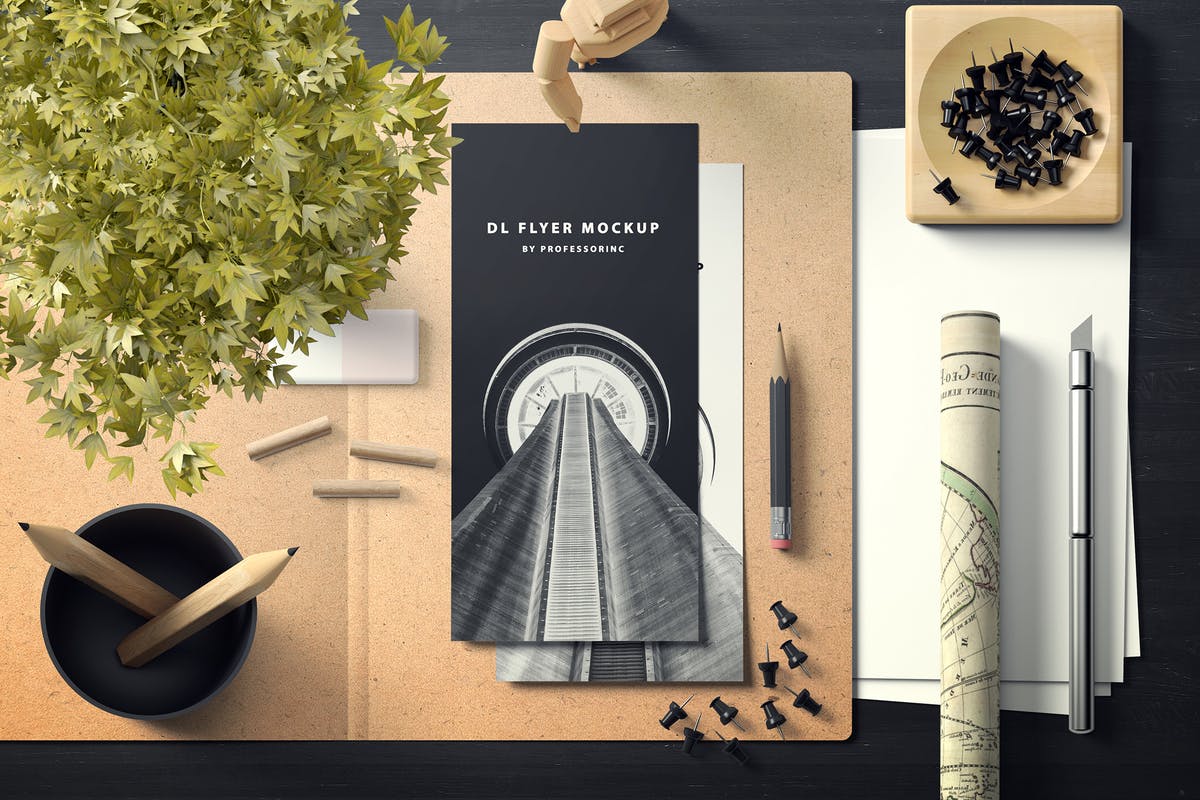 工匠办公场景DL传单样机模板v1 Portrait DL Flyer Mockup – Set 1插图