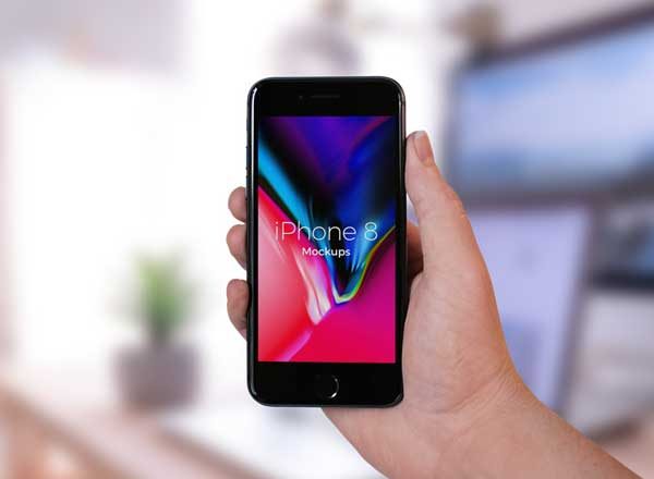 手持 iPhone 8 样机模板 iPhone 8 In Hand Mockups (PSD)