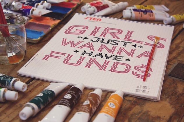 画室创作场景网格笔记本样机模板v2 Grid Paper Notebook View插图(2)