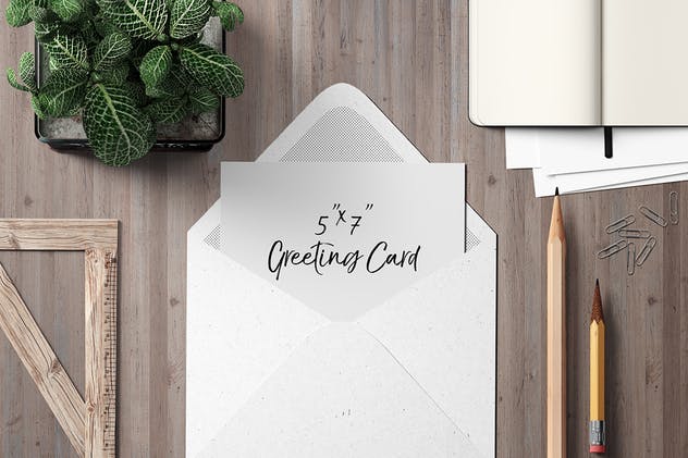 极简的贺卡/明信片样机套装V1 7×5 Greeting Card / Postcard Mockup Set 1插图(1)