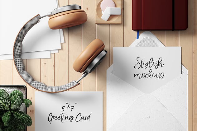 极简的贺卡/明信片样机套装V1 7×5 Greeting Card / Postcard Mockup Set 1插图(3)