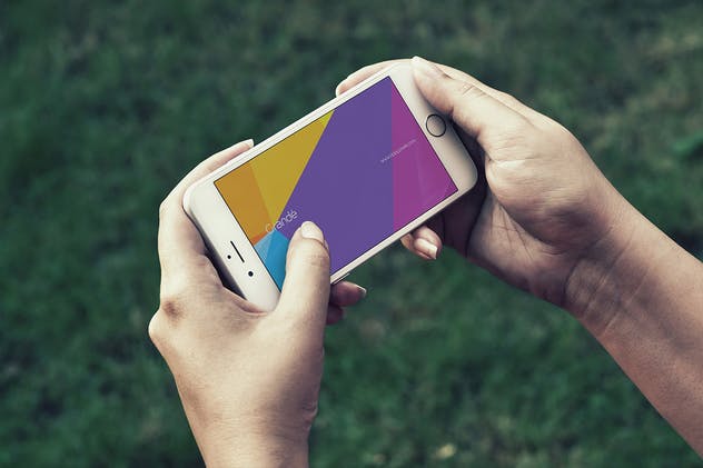 手持旧款iPhone使用场景样机模板 iPhone Mockups插图(5)