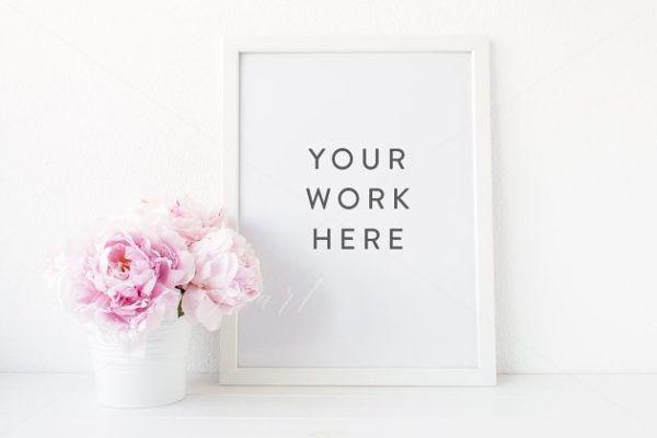 牡丹花陪衬白色相框画框样机 Peonies styled frame mock up