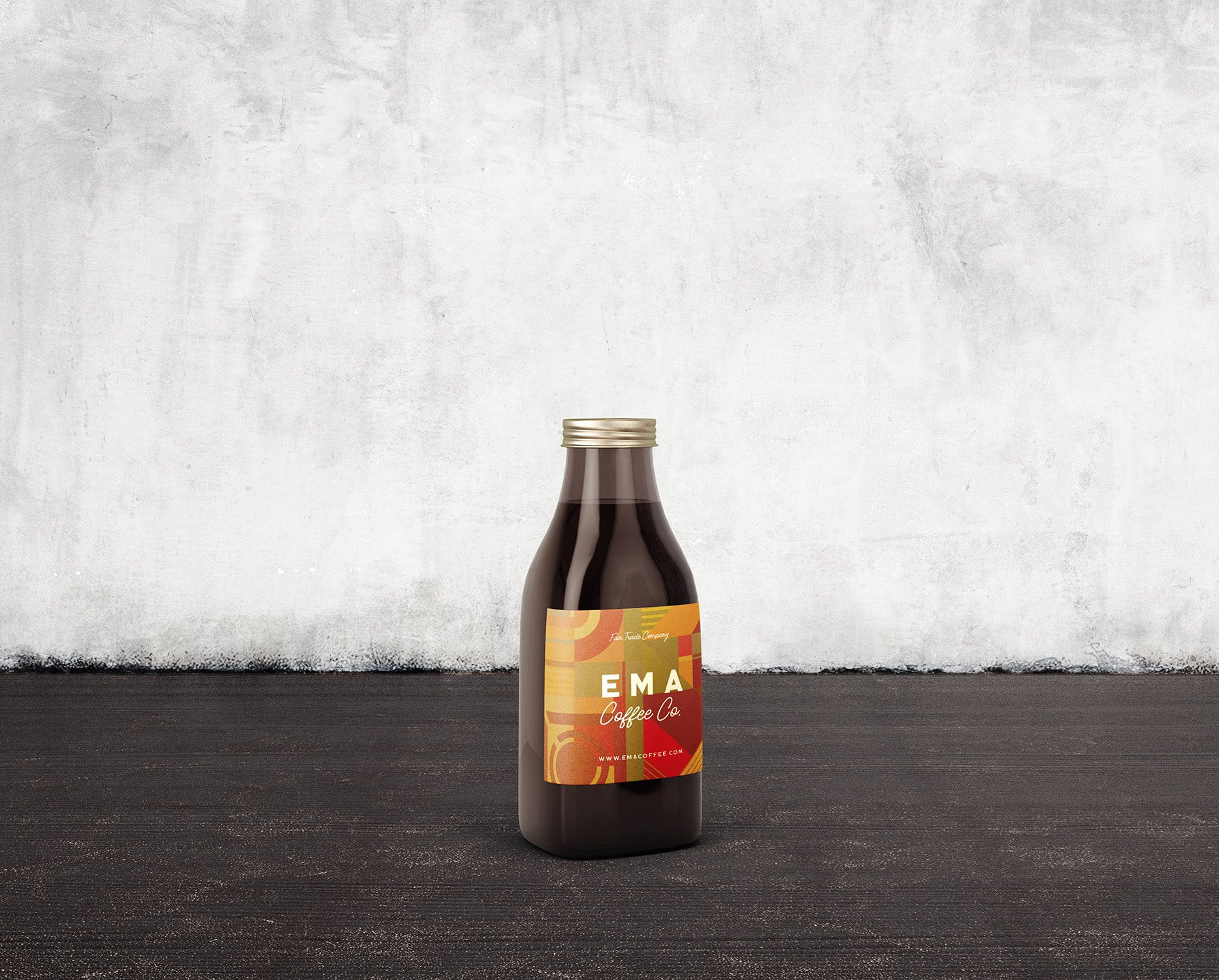 6个啤酒/咖啡/牛奶瓶外观设计素材库精选v3 6 Beer Coffee Milk Bottles Mockups 3插图(4)