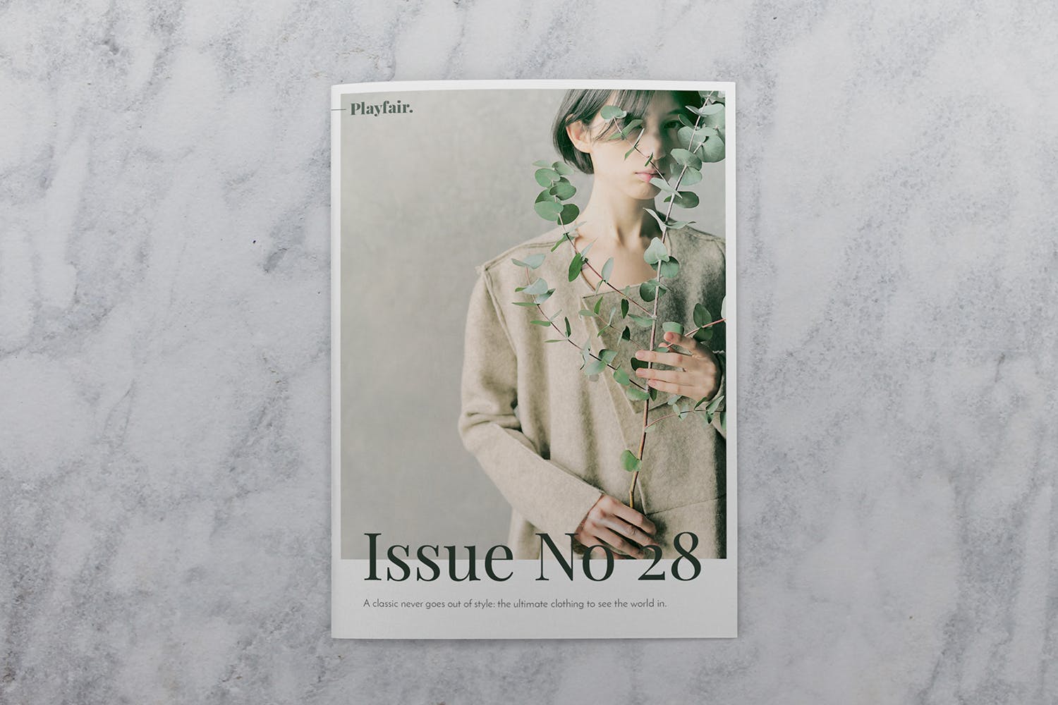 A4宣传小册子/企业画册封面设计俯视图样机素材库精选 A4 Brochure Cover Mockup Top View插图(2)