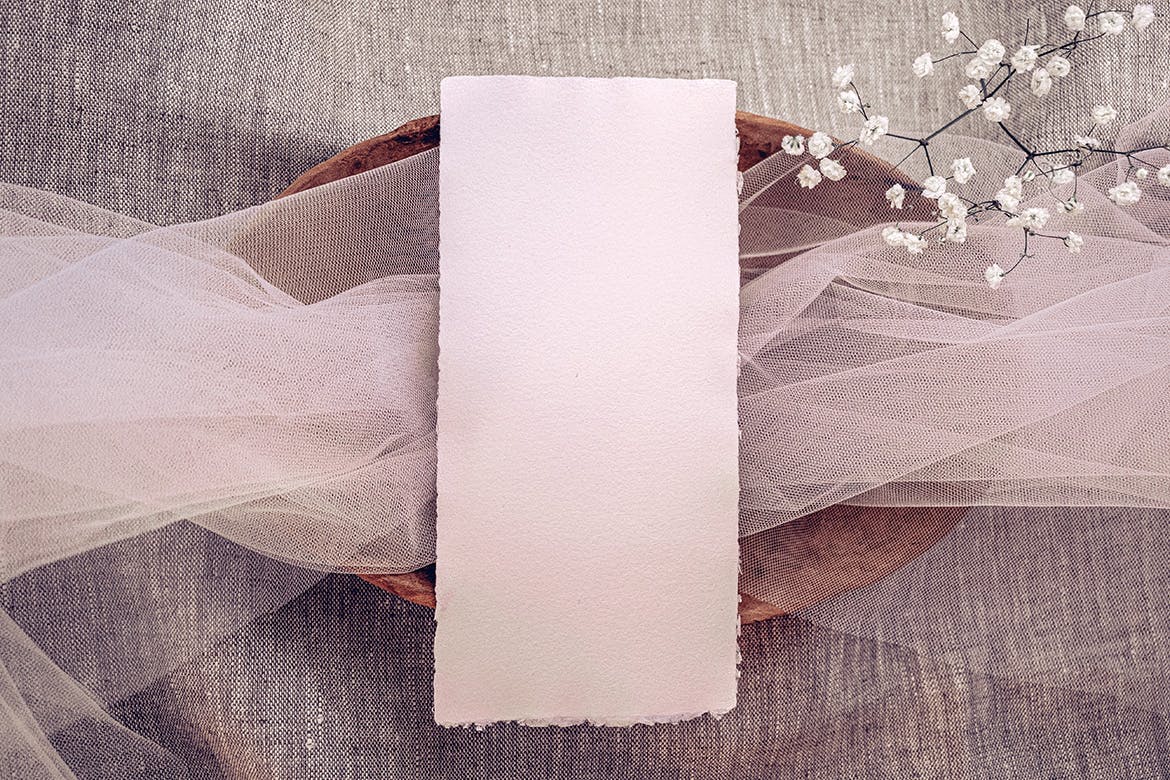 婚礼照片婚礼邀请函优雅风格设计样机素材库精选模板v06 Wedding Photo Mockup 06插图(1)