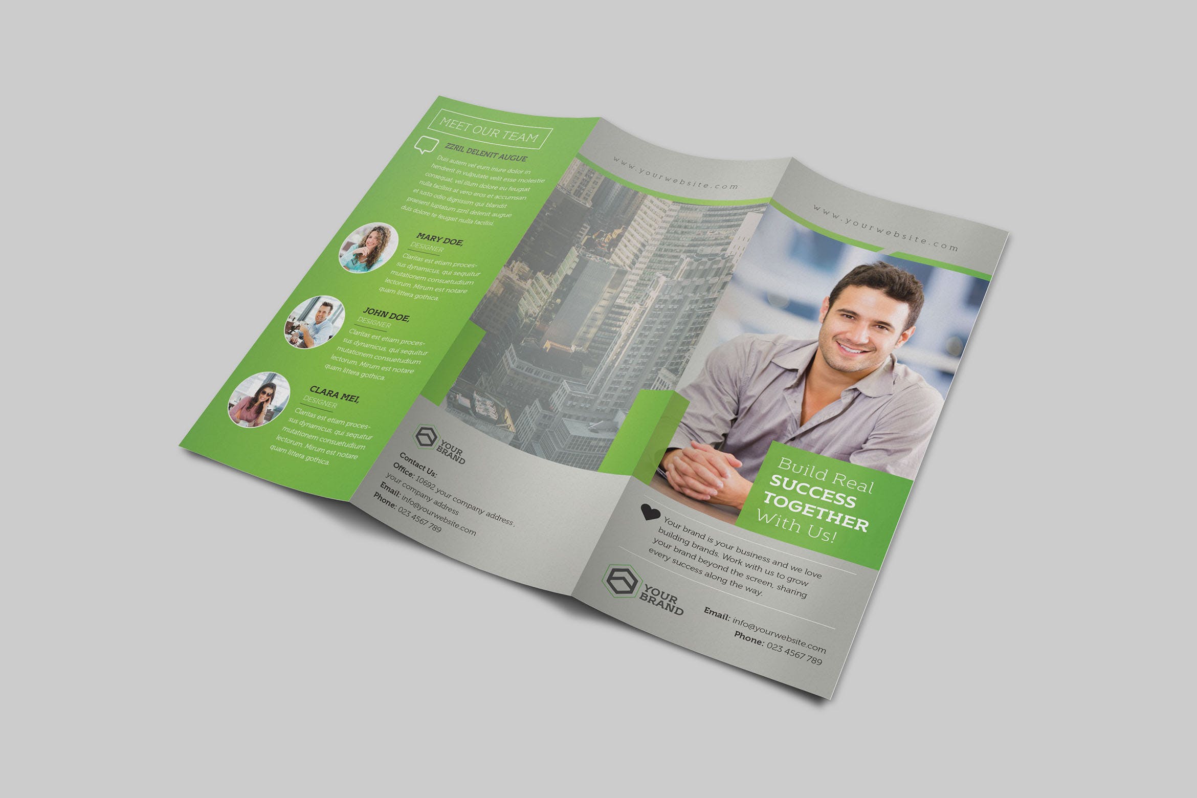 地产金融公司三折页宣传单设计模板 Light Business Trifold插图