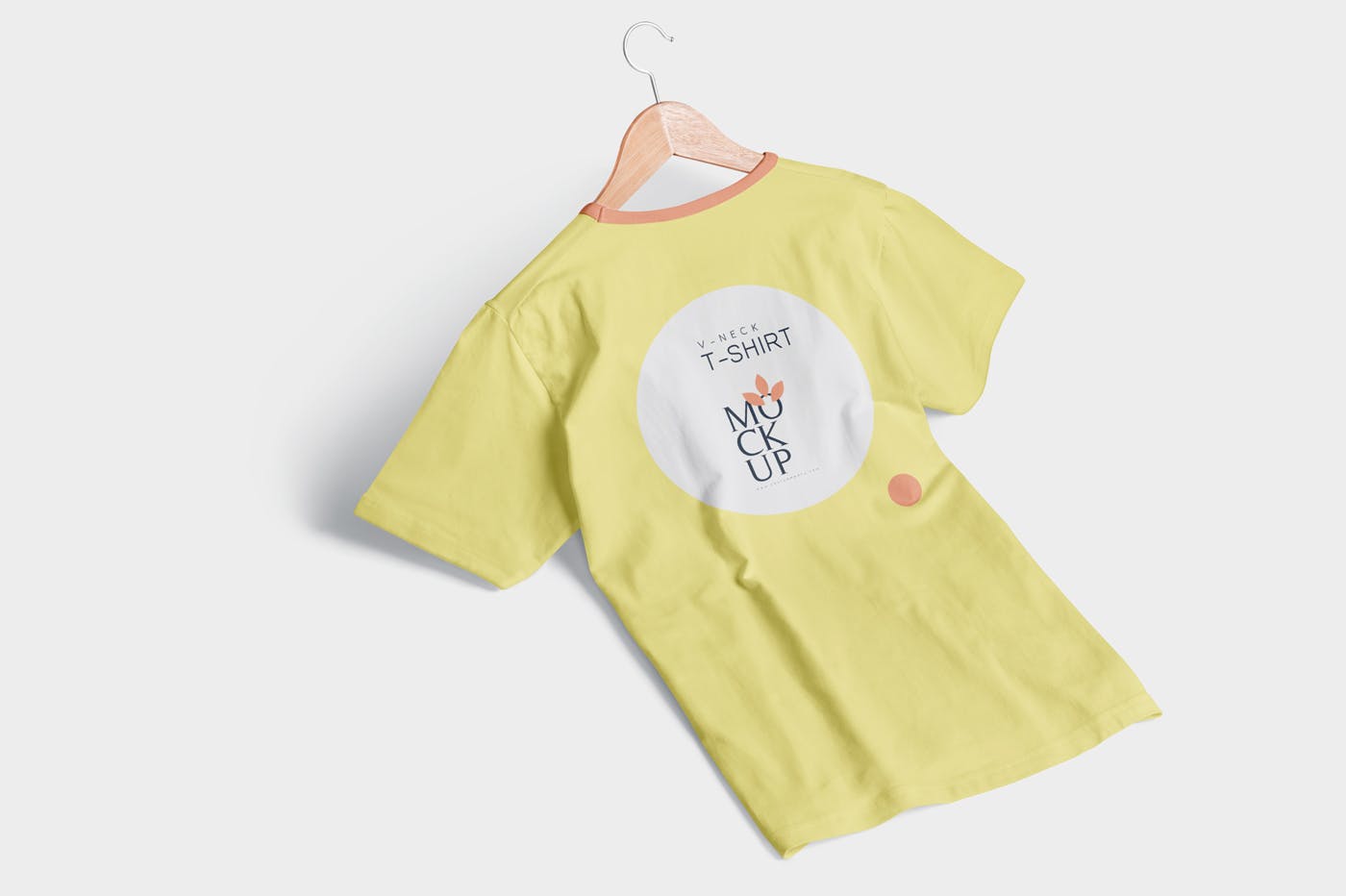 V领T恤服装印花设计效果图样机 V-Neck T-Shirt Mockups插图(3)