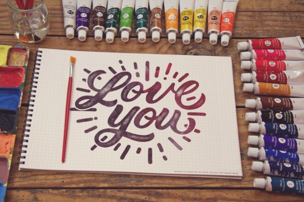 画室创作场景网格笔记本样机模板v3 Grid Paper Notebook Paint Scene