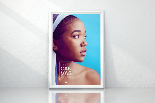 带框大肖像画布画框样机模板素材 Framed Large Portrait Canvas Mockup