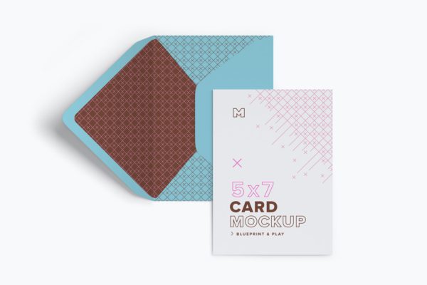 A7尺寸信封外观和贺卡设计图样机模板 A7 Envelope and Portrait Card Mockup