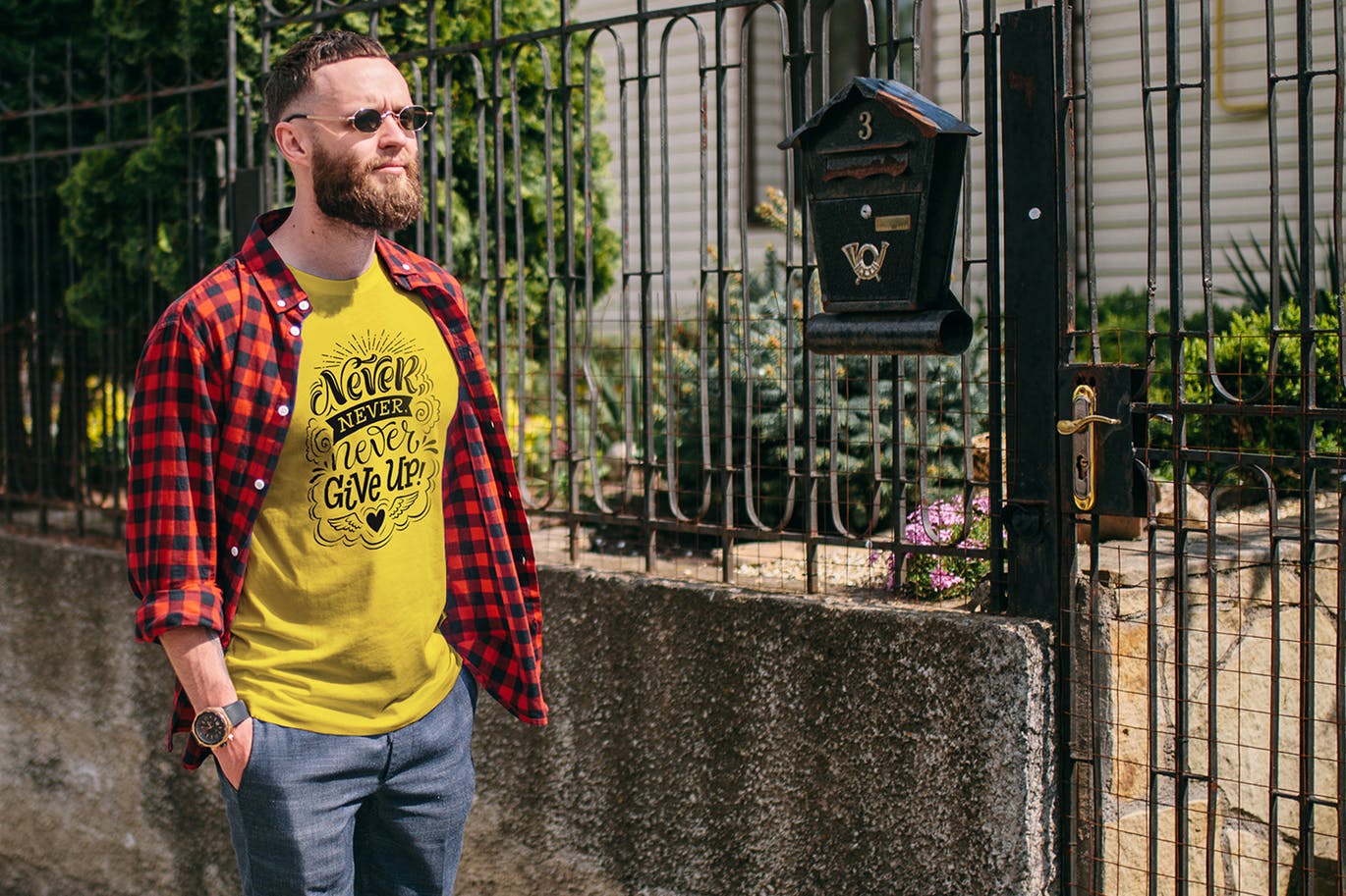 男士T恤服装设计模特上身效果图样机合集v05 T-Shirt Mockup Collection 05插图(4)