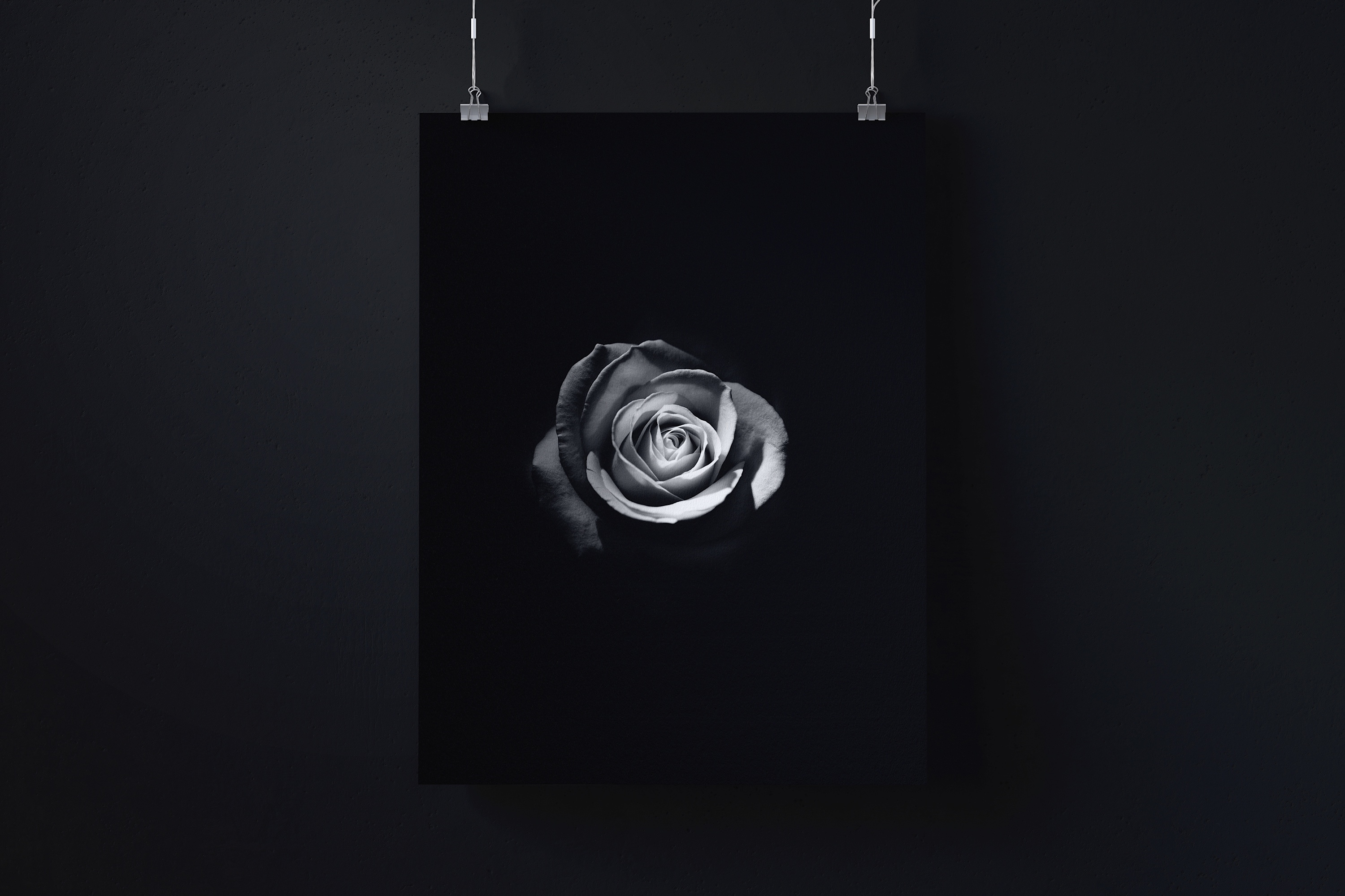 海报排版设计悬挂张贴效果预览样机模板 2:3 portrait hanging poster mockup插图(2)