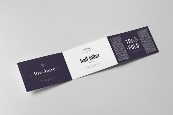 三折页长方形小册子传单样机 Tri-Fold Half Letter Horizontal Brochure Mock-up