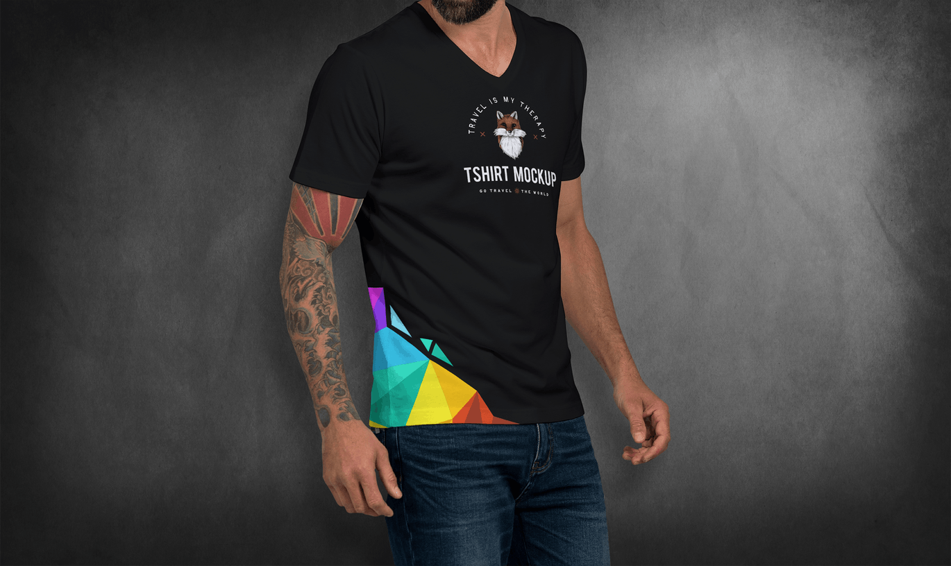 男士V领T恤设计模特上身服装效果图样机模板 T-shirt Mockup插图(2)