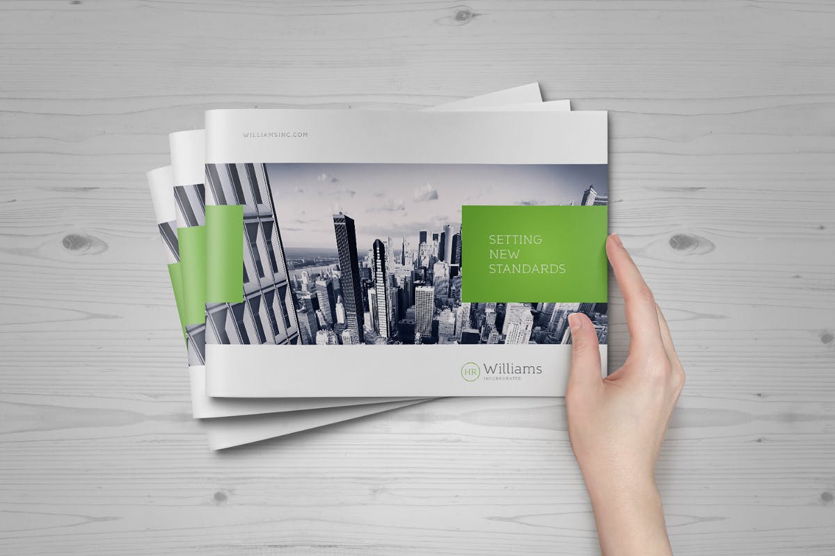 宣传画册设计样机模板 Landscape Brochure Mock-Up Set插图