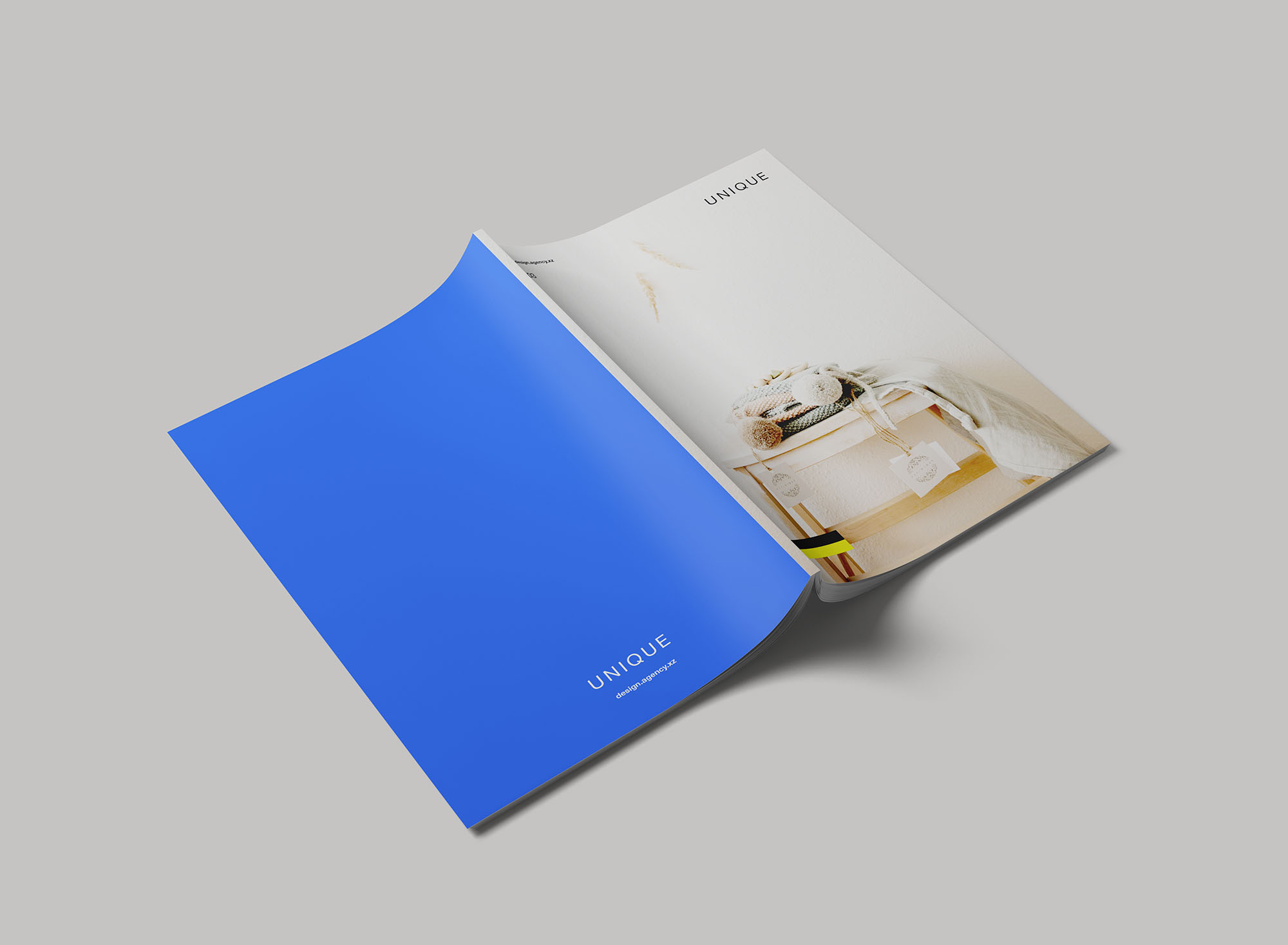 简约风杂志封面设计等距网格样机模板 Simple Magazine Mockup插图(4)