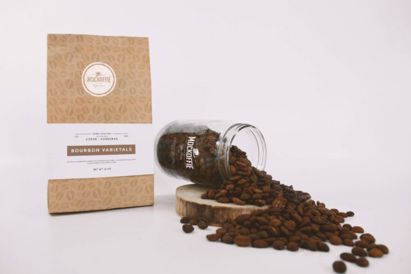 咖啡豆包装袋&amp;玻璃存储罐样机模板 Coffee Bag and Glass Jar Mockup
