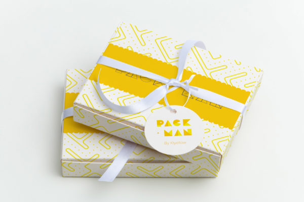 扁平甜品糕点包装盒礼品盒外观设计样机02 Sweet Box Mockup 02