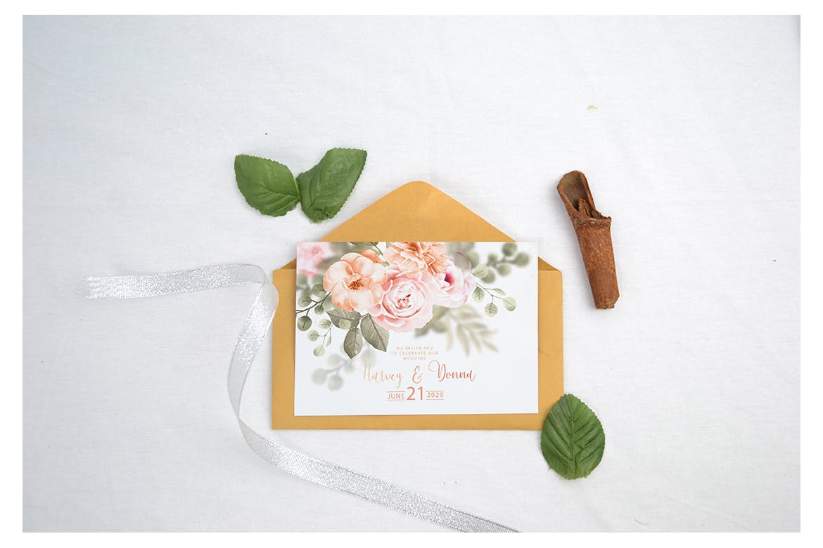 婚礼邀请函设计效果图样机素材库精选模板v3 Beautiful Realistic Wedding Invitation Mockup V3插图(3)