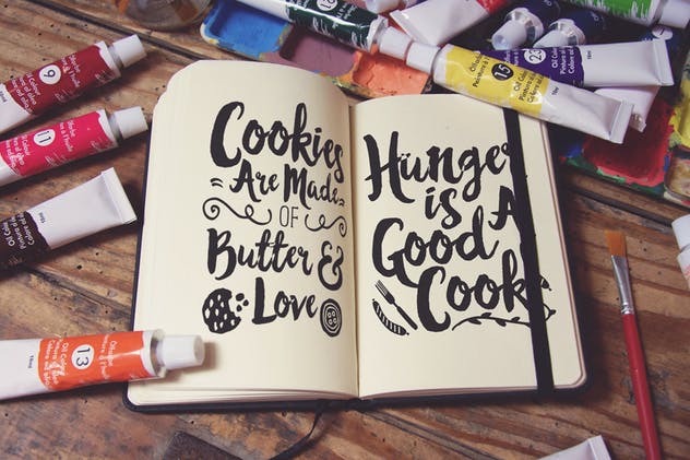 水彩画创作画室场景袖珍笔记本样机模板v5 Pocket Notebook Vertical Zoom插图(1)