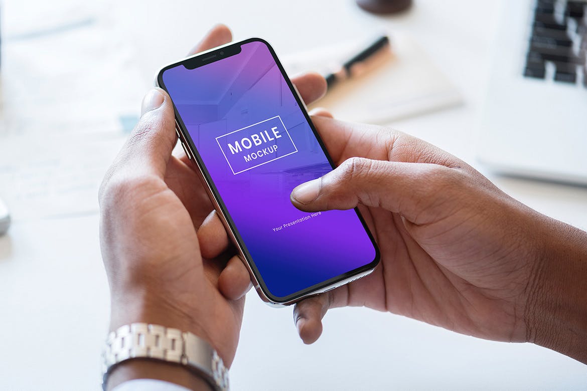 手持iPhone手机屏幕预览样机模板 Mobile with Hand Mockups插图(1)