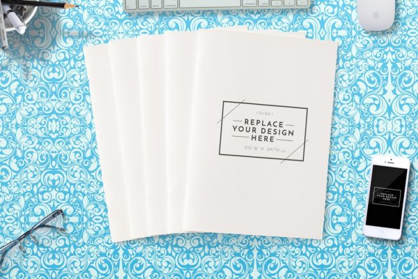 方形杂志、小册子、目录样机模板[2.45GB] Portrait Brochure Mockups