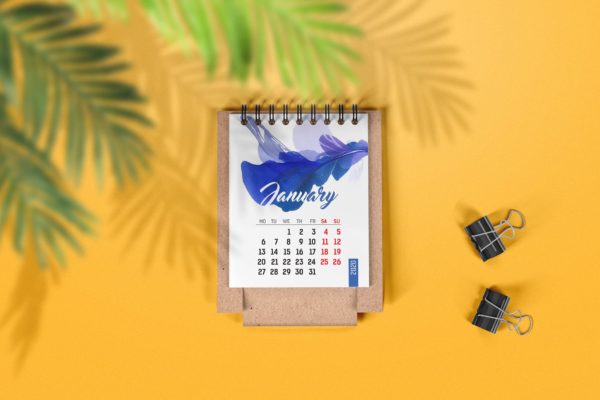 迷你桌面日历设计图样机素材库精选 Mini Desk Calendar Mockup