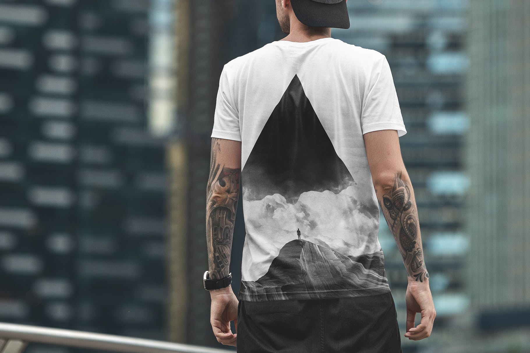 城市系列-印花T恤产品展示样机素材库精选模板v8 T-Shirt Mockup Urban Edition Vol. 8插图(7)