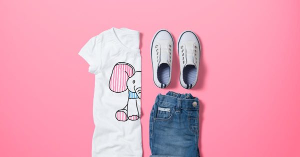 女生圆领印花T恤设计展示样机素材库精选模板 Crew Neck T-shirt Mock-up Girls Version