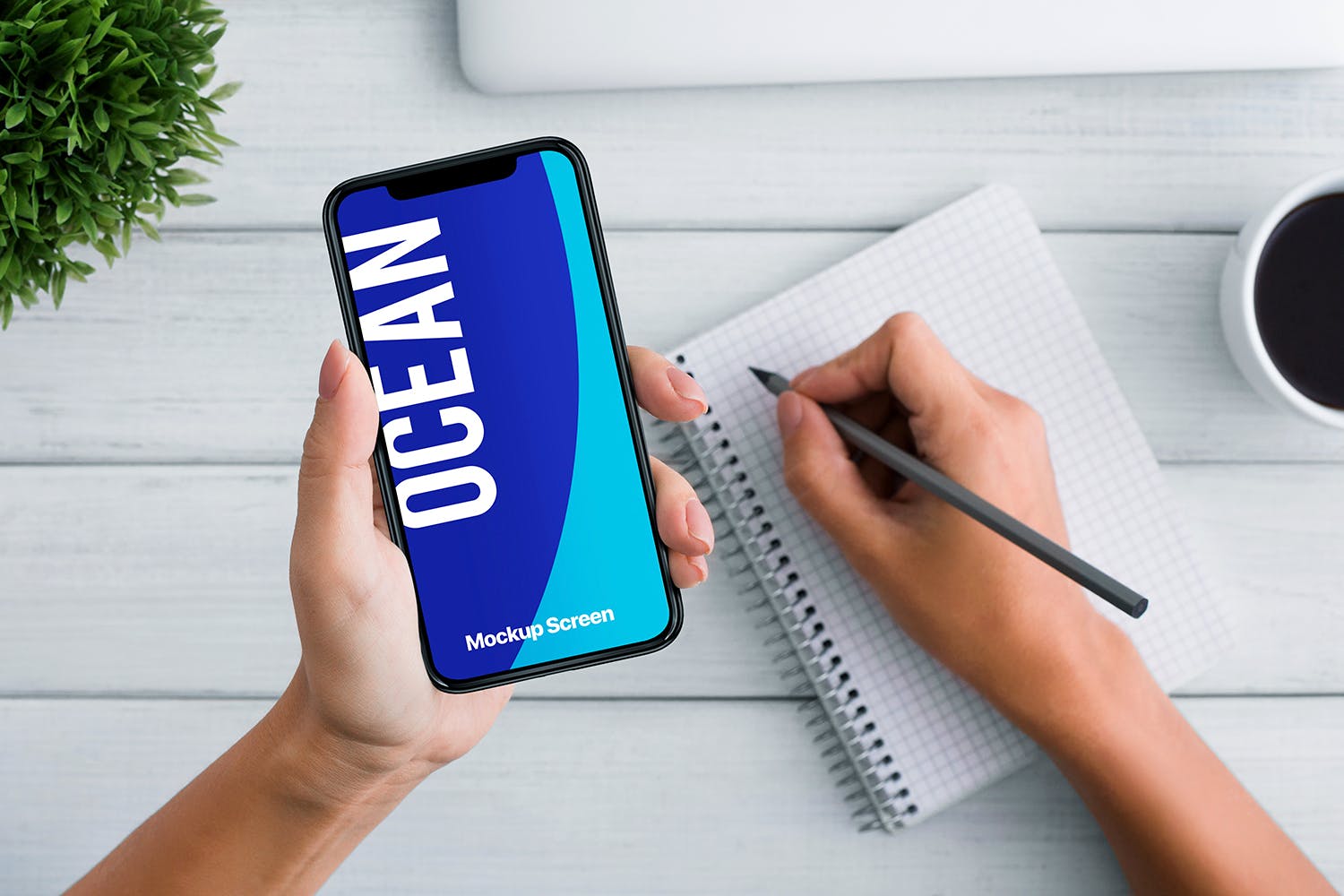 办公场景手持iPhone 11 Pro手机屏幕预览样机 iPhone 11 Pro On Hand Mockup插图(2)