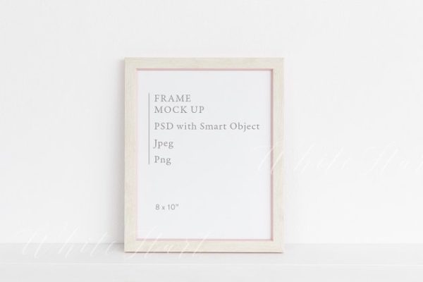 粉色相框画框框架样机 Minimal wooden pink frame mock up