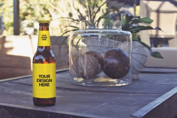 福门特拉岛休闲俱乐部场景啤酒瓶设计样机 Formentera Lounge Club