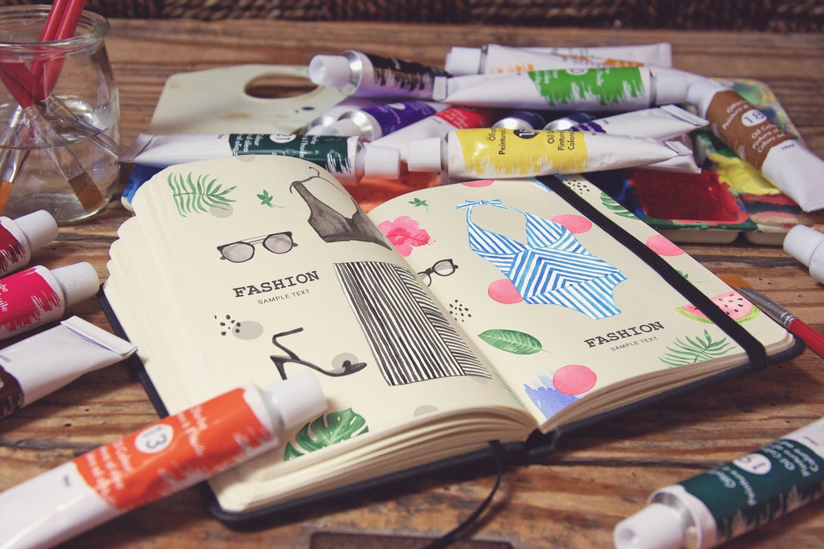 水彩画创作画室场景袖珍笔记本样机模板v7 Pocket Notebook Acrylic Paint Tubs插图