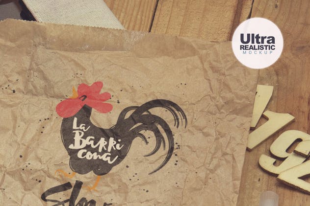 皱褶纸张素描作品预览样机素材库精选 Crumpled Paper Vertical Sketch插图(2)