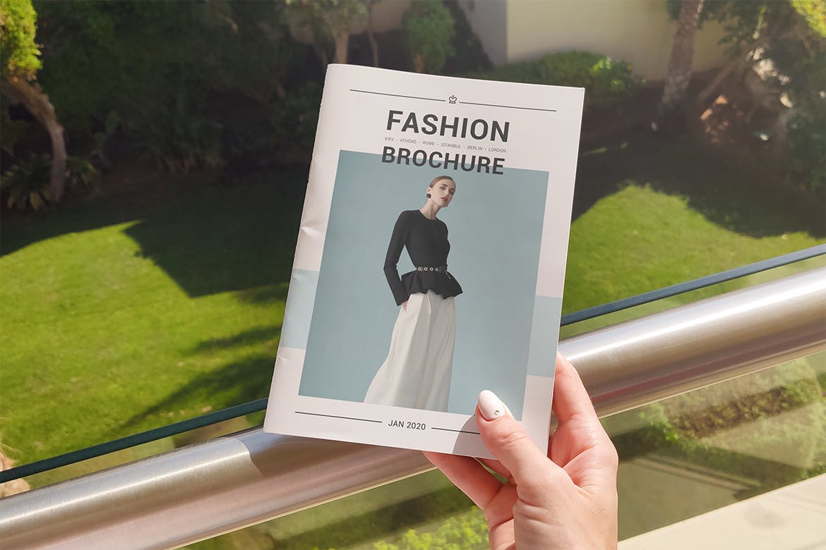 A5产品手册/目录版式设计效果图样机 A5 Brochure / Catalog Mockup插图(4)