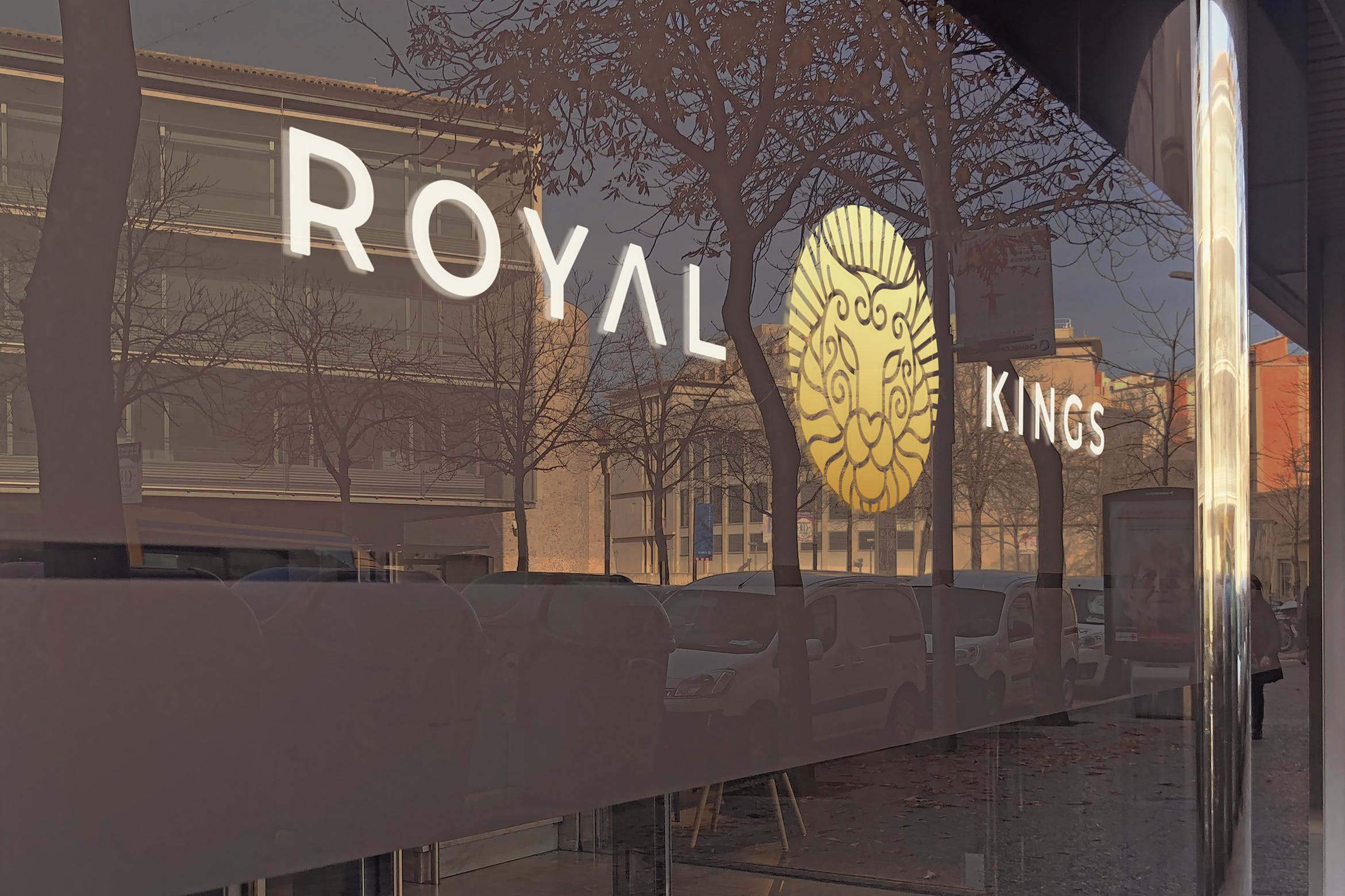 玻璃外墙Logo徽标全景展示效果图样机素材库精选 Panoramic Glass Logo Mockup插图